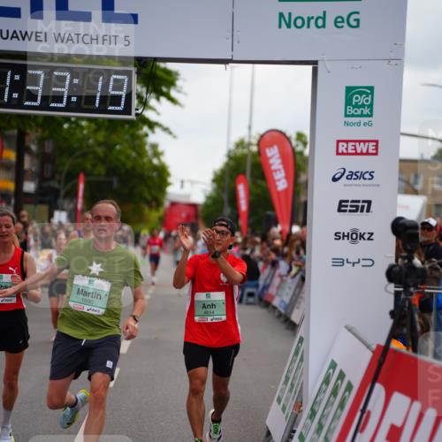 20.09.2026 - PSD Bank Halbmarathon LAZAROV Photography http://msf.ph/oto/10502241 20.09.2026 11:33:18 Ziel 1690, 1849, 2115, 3048, 3774, 3994, 4116, 4134, 4145, 4614 meine-sportfotos.de