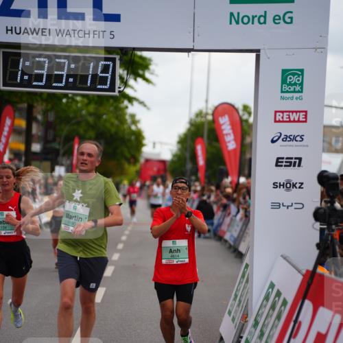 20.09.2026 - PSD Bank Halbmarathon LAZAROV Photography http://msf.ph/oto/10502244 20.09.2026 11:33:19 Ziel 1690, 1849, 2115, 3048, 3994, 4116, 4134, 4145, 4614 meine-sportfotos.de