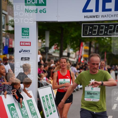 20.09.2026 - PSD Bank Halbmarathon LAZAROV Photography http://msf.ph/oto/10502253 20.09.2026 11:33:20 Ziel 1690, 1849, 2115, 3048, 3994, 4116, 4134, 4145, 4614 meine-sportfotos.de