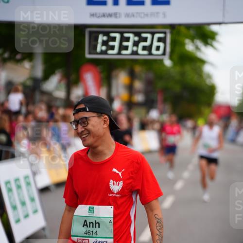 20.09.2026 - PSD Bank Halbmarathon LAZAROV Photography http://msf.ph/oto/10502286 20.09.2026 11:33:25 Ziel 1690, 1737, 2115, 2789, 3048, 4134, 4352, 4614 meine-sportfotos.de