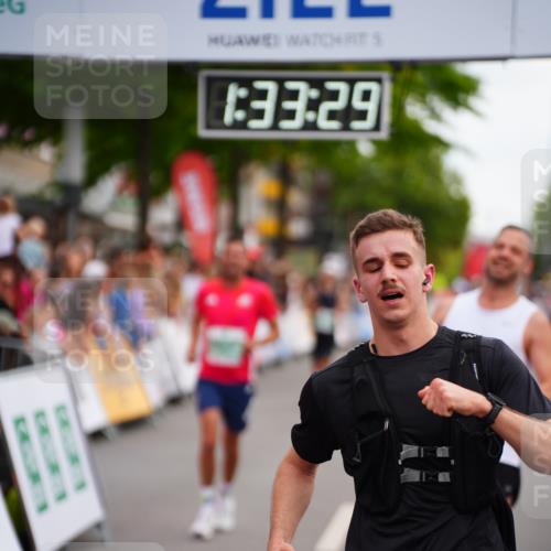 20.09.2026 - PSD Bank Halbmarathon LAZAROV Photography http://msf.ph/oto/10502302 20.09.2026 11:33:28 Ziel 1737, 2115, 2789, 3048, 4352 meine-sportfotos.de