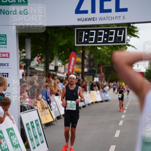 20.09.2026 - PSD Bank Halbmarathon LAZAROV Photography http://msf.ph/oto/10502321 20.09.2026 11:33:33 Ziel 1737, 2789, 4352, 4751 meine-sportfotos.de