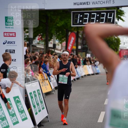 20.09.2026 - PSD Bank Halbmarathon LAZAROV Photography http://msf.ph/oto/10502327 20.09.2026 11:33:34 Ziel 1737, 2789, 4352, 4751 meine-sportfotos.de
