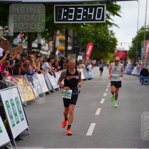 20.09.2026 - PSD Bank Halbmarathon LAZAROV Photography http://msf.ph/oto/10502332 20.09.2026 11:33:40 Ziel 2529, 4395, 4751 meine-sportfotos.de