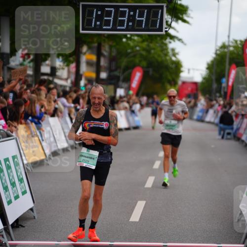 20.09.2026 - PSD Bank Halbmarathon LAZAROV Photography http://msf.ph/oto/10502347 20.09.2026 11:33:41 Ziel 2529, 4395, 4751 meine-sportfotos.de