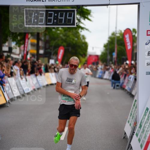 20.09.2026 - PSD Bank Halbmarathon LAZAROV Photography http://msf.ph/oto/10502358 20.09.2026 11:33:43 Ziel 2529, 4395, 4751 meine-sportfotos.de