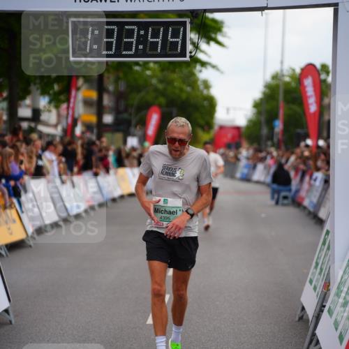 20.09.2026 - PSD Bank Halbmarathon LAZAROV Photography http://msf.ph/oto/10502361 20.09.2026 11:33:44 Ziel 2529, 4395 meine-sportfotos.de