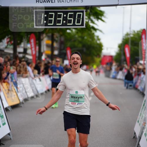 20.09.2026 - PSD Bank Halbmarathon LAZAROV Photography http://msf.ph/oto/10502378 20.09.2026 11:33:49 Ziel 2201, 2482, 2529, 4395 meine-sportfotos.de