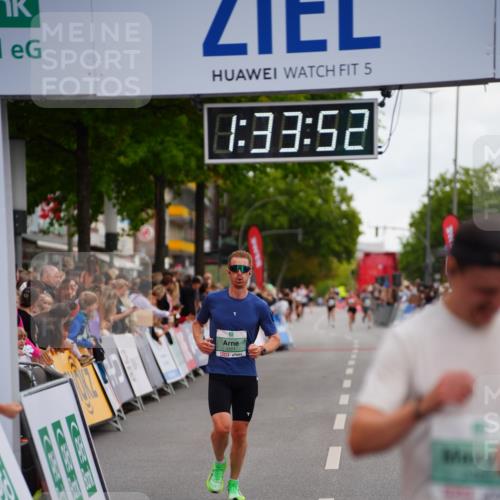 20.09.2026 - PSD Bank Halbmarathon LAZAROV Photography http://msf.ph/oto/10502387 20.09.2026 11:33:52 Ziel 2201, 2482 meine-sportfotos.de