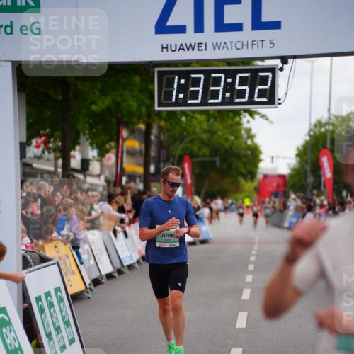 20.09.2026 - PSD Bank Halbmarathon LAZAROV Photography http://msf.ph/oto/10502390 20.09.2026 11:33:52 Ziel 2201, 2482 meine-sportfotos.de