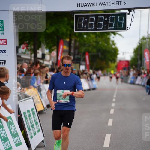 20.09.2026 - PSD Bank Halbmarathon LAZAROV Photography http://msf.ph/oto/10502399 20.09.2026 11:33:53 Ziel 2201, 2482 meine-sportfotos.de