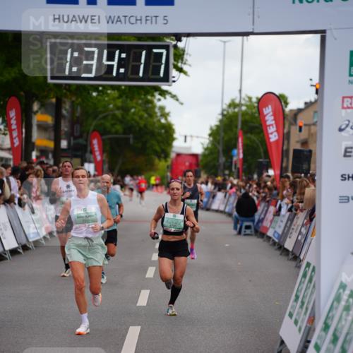 20.09.2026 - PSD Bank Halbmarathon LAZAROV Photography http://msf.ph/oto/10502424 20.09.2026 11:34:17 Ziel 1384, 1871, 1995, 2043, 2547, 2945, 3551, 4276, 4690, 4783 meine-sportfotos.de