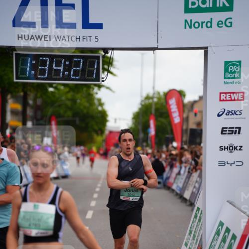 20.09.2026 - PSD Bank Halbmarathon LAZAROV Photography http://msf.ph/oto/10502450 20.09.2026 11:34:21 Ziel 1384, 1871, 2043, 2547, 2945, 4783 meine-sportfotos.de