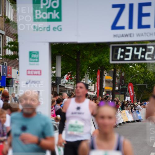 20.09.2026 - PSD Bank Halbmarathon LAZAROV Photography http://msf.ph/oto/10502458 20.09.2026 11:34:22 Ziel 1384, 1871, 2043, 2547, 2945, 4783 meine-sportfotos.de