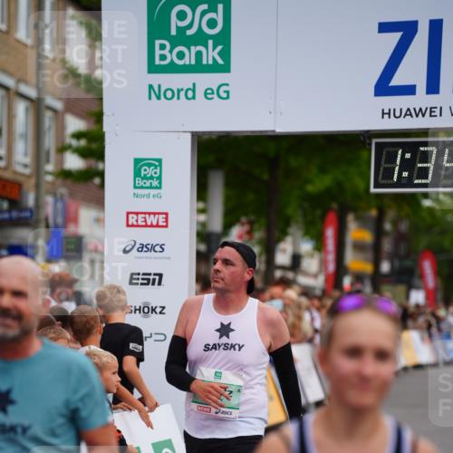 20.09.2026 - PSD Bank Halbmarathon LAZAROV Photography http://msf.ph/oto/10502463 20.09.2026 11:34:23 Ziel 1871, 2043, 2547, 2945, 4783 meine-sportfotos.de