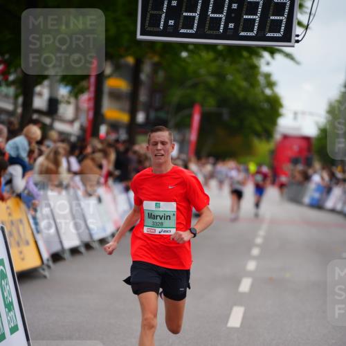 20.09.2026 - PSD Bank Halbmarathon LAZAROV Photography http://msf.ph/oto/10502491 20.09.2026 11:34:33 Ziel 3328 meine-sportfotos.de