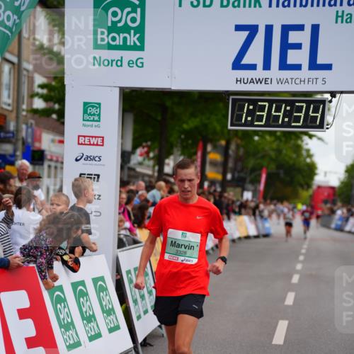 20.09.2026 - PSD Bank Halbmarathon LAZAROV Photography http://msf.ph/oto/10502497 20.09.2026 11:34:33 Ziel 3328 meine-sportfotos.de