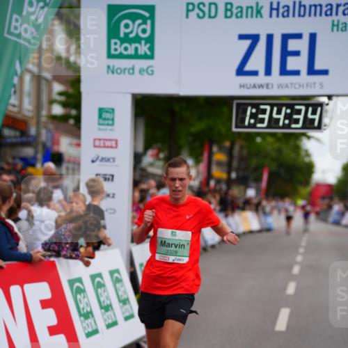20.09.2026 - PSD Bank Halbmarathon LAZAROV Photography http://msf.ph/oto/10502499 20.09.2026 11:34:34 Ziel 3328 meine-sportfotos.de