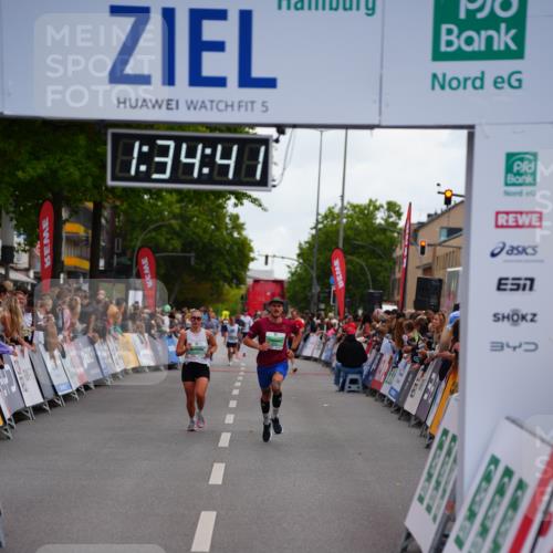 20.09.2026 - PSD Bank Halbmarathon LAZAROV Photography http://msf.ph/oto/10502502 20.09.2026 11:34:41 Ziel 3328, 4702 meine-sportfotos.de