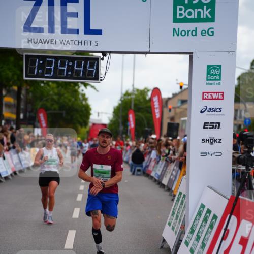 20.09.2026 - PSD Bank Halbmarathon LAZAROV Photography http://msf.ph/oto/10502518 20.09.2026 11:34:44 Ziel 4345, 4702 meine-sportfotos.de