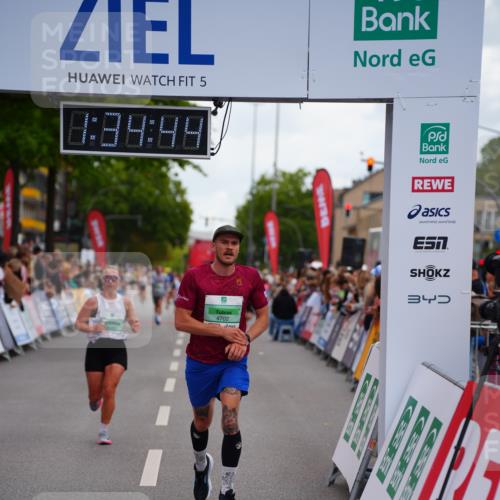 20.09.2026 - PSD Bank Halbmarathon LAZAROV Photography http://msf.ph/oto/10502521 20.09.2026 11:34:44 Ziel 4345, 4702 meine-sportfotos.de