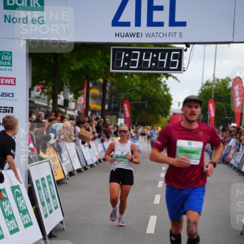 20.09.2026 - PSD Bank Halbmarathon LAZAROV Photography http://msf.ph/oto/10502526 20.09.2026 11:34:45 Ziel 4345, 4702 meine-sportfotos.de