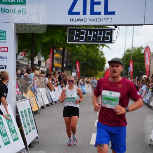 20.09.2026 - PSD Bank Halbmarathon LAZAROV Photography http://msf.ph/oto/10502531 20.09.2026 11:34:45 Ziel 4345, 4702 meine-sportfotos.de
