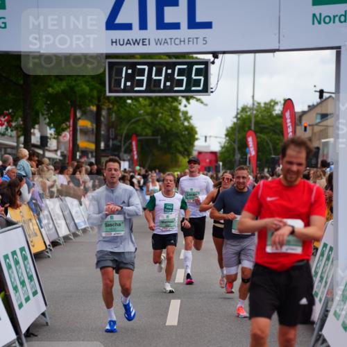 20.09.2026 - PSD Bank Halbmarathon LAZAROV Photography http://msf.ph/oto/10502559 20.09.2026 11:34:55 Ziel 1535, 1632, 2308, 2910, 3267, 4297 meine-sportfotos.de