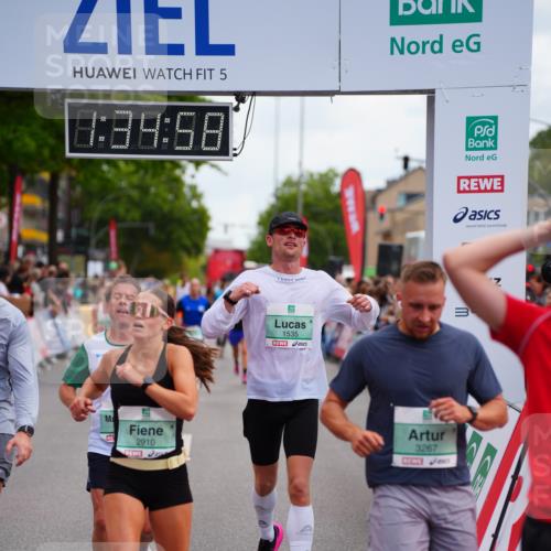 20.09.2026 - PSD Bank Halbmarathon LAZAROV Photography http://msf.ph/oto/10502577 20.09.2026 11:34:57 Ziel 1535, 1632, 2159, 2308, 2910, 3267, 4297 meine-sportfotos.de