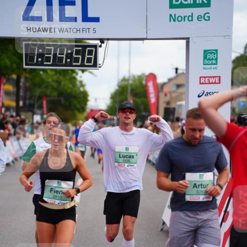 20.09.2026 - PSD Bank Halbmarathon LAZAROV Photography http://msf.ph/oto/10502580 20.09.2026 11:34:57 Ziel 1535, 1632, 2159, 2308, 2910, 3267, 4297 meine-sportfotos.de