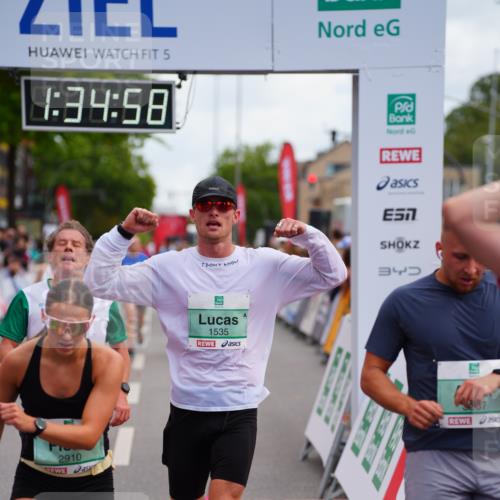 20.09.2026 - PSD Bank Halbmarathon LAZAROV Photography http://msf.ph/oto/10502589 20.09.2026 11:34:58 Ziel 1535, 1632, 1930, 2159, 2308, 2352, 2910, 3267, 4297 meine-sportfotos.de