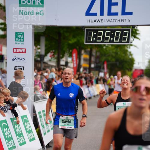 20.09.2026 - PSD Bank Halbmarathon LAZAROV Photography http://msf.ph/oto/10502608 20.09.2026 11:35:03 Ziel 1195, 1535, 1632, 1930, 2159, 2352, 2910, 3267, 4297 meine-sportfotos.de