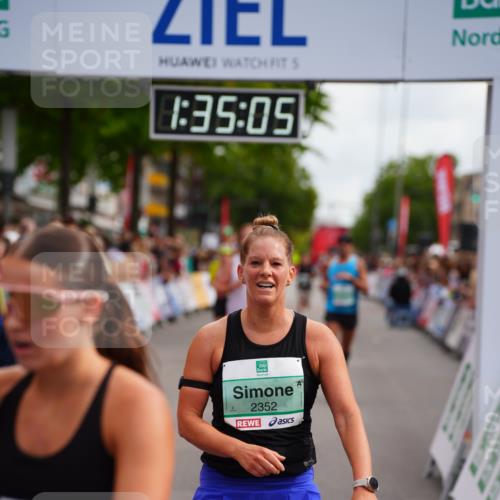 20.09.2026 - PSD Bank Halbmarathon LAZAROV Photography http://msf.ph/oto/10502620 20.09.2026 11:35:05 Ziel 1195, 1327, 1377, 1535, 1930, 2159, 2352, 4297 meine-sportfotos.de