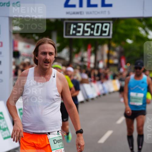 20.09.2026 - PSD Bank Halbmarathon LAZAROV Photography http://msf.ph/oto/10502645 20.09.2026 11:35:09 Ziel 1195, 1327, 1377, 1673, 1930, 2352, 3001, 3067 meine-sportfotos.de
