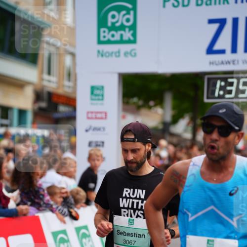 20.09.2026 - PSD Bank Halbmarathon LAZAROV Photography http://msf.ph/oto/10502670 20.09.2026 11:35:14 Ziel 1050, 1195, 1327, 1377, 1673, 1708, 3001, 3067 meine-sportfotos.de