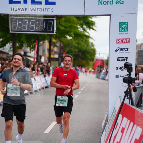 20.09.2026 - PSD Bank Halbmarathon LAZAROV Photography http://msf.ph/oto/10502684 20.09.2026 11:35:16 Ziel 1050, 1327, 1377, 1673, 1708, 3001, 3067 meine-sportfotos.de