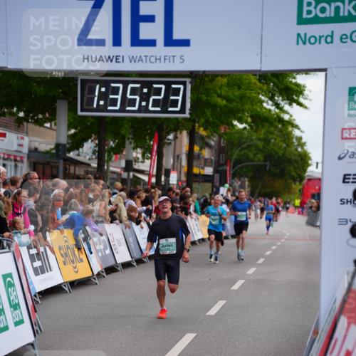 20.09.2026 - PSD Bank Halbmarathon LAZAROV Photography http://msf.ph/oto/10502693 20.09.2026 11:35:23 Ziel 1050, 1355, 1708 meine-sportfotos.de