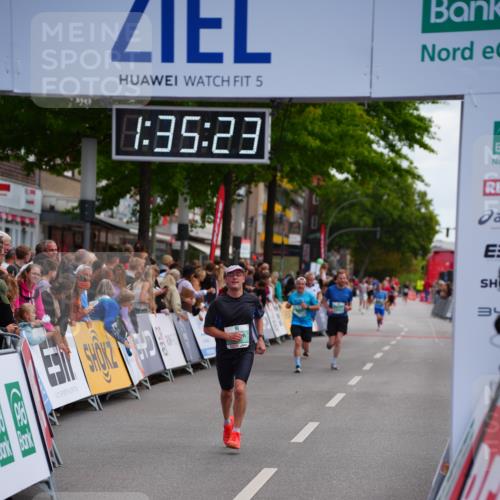 20.09.2026 - PSD Bank Halbmarathon LAZAROV Photography http://msf.ph/oto/10502695 20.09.2026 11:35:23 Ziel 1050, 1355, 1708 meine-sportfotos.de