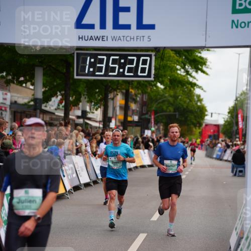 20.09.2026 - PSD Bank Halbmarathon LAZAROV Photography http://msf.ph/oto/10502721 20.09.2026 11:35:28 Ziel 1355, 2525, 3878, 4131 meine-sportfotos.de