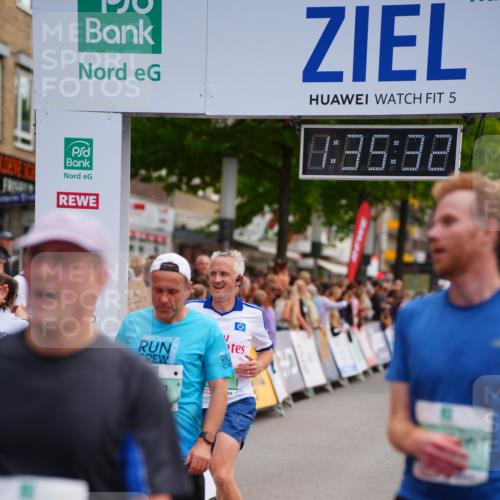 20.09.2026 - PSD Bank Halbmarathon LAZAROV Photography http://msf.ph/oto/10502755 20.09.2026 11:35:31 Ziel 1355, 2525, 3878, 4131 meine-sportfotos.de