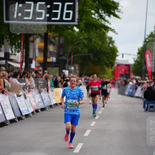 20.09.2026 - PSD Bank Halbmarathon LAZAROV Photography http://msf.ph/oto/10502761 20.09.2026 11:35:36 Ziel 1520, 2525, 3878, 4131 meine-sportfotos.de