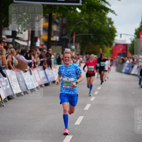 20.09.2026 - PSD Bank Halbmarathon LAZAROV Photography http://msf.ph/oto/10502773 20.09.2026 11:35:36 Ziel 1520, 2525, 3878, 4131 meine-sportfotos.de