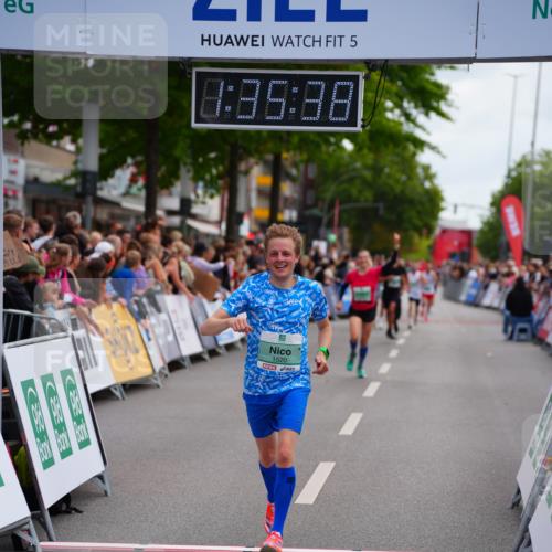 20.09.2026 - PSD Bank Halbmarathon LAZAROV Photography http://msf.ph/oto/10502776 20.09.2026 11:35:38 Ziel 1520, 2525 meine-sportfotos.de