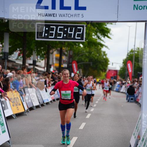 20.09.2026 - PSD Bank Halbmarathon LAZAROV Photography http://msf.ph/oto/10502801 20.09.2026 11:35:42 Ziel 1520, 4075, 4076, 4649 meine-sportfotos.de