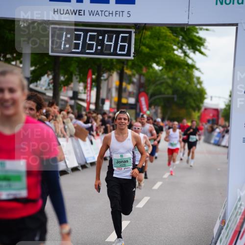 20.09.2026 - PSD Bank Halbmarathon LAZAROV Photography http://msf.ph/oto/10502820 20.09.2026 11:35:46 Ziel 1520, 1614, 2379, 4075, 4076, 4649 meine-sportfotos.de