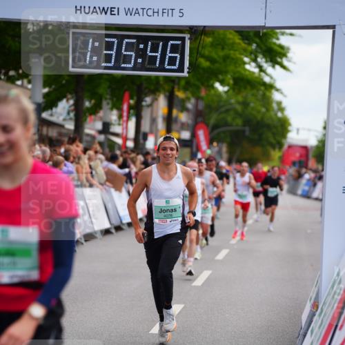 20.09.2026 - PSD Bank Halbmarathon LAZAROV Photography http://msf.ph/oto/10502823 20.09.2026 11:35:46 Ziel 1520, 1614, 2379, 4075, 4076, 4649 meine-sportfotos.de