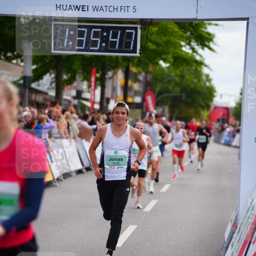 20.09.2026 - PSD Bank Halbmarathon LAZAROV Photography http://msf.ph/oto/10502826 20.09.2026 11:35:46 Ziel 1520, 1614, 2379, 4075, 4076, 4649 meine-sportfotos.de