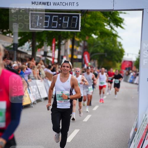 20.09.2026 - PSD Bank Halbmarathon LAZAROV Photography http://msf.ph/oto/10502830 20.09.2026 11:35:46 Ziel 1520, 1614, 2379, 4075, 4076, 4649 meine-sportfotos.de