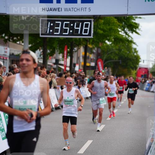 20.09.2026 - PSD Bank Halbmarathon LAZAROV Photography http://msf.ph/oto/10502834 20.09.2026 11:35:48 Ziel 1614, 1693, 2379, 3518, 4075, 4076, 4649, 4705 meine-sportfotos.de