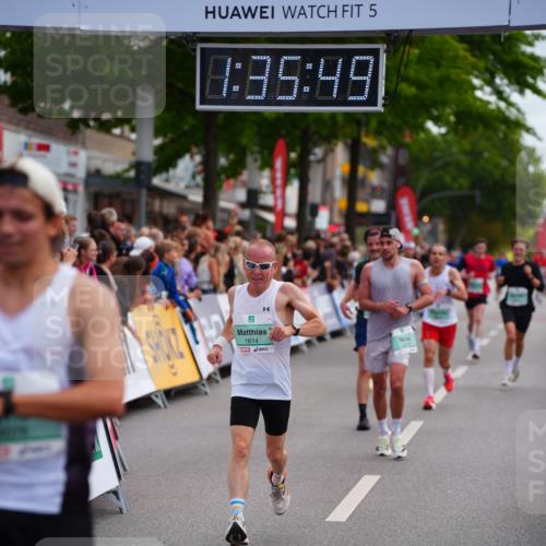 20.09.2026 - PSD Bank Halbmarathon LAZAROV Photography http://msf.ph/oto/10502839 20.09.2026 11:35:48 Ziel 1614, 1693, 2379, 3518, 4075, 4076, 4649, 4705 meine-sportfotos.de